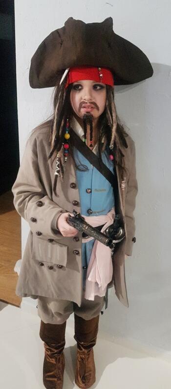 I miejsce w kat. 4-8 - Zofia Ćwieluch  (4 A) – praca pt. „Kapitan Jack Sparrow”