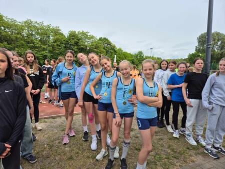 Mistrzostwa Dzielnicy Warszawa Wawer w Czwórboju Lekkoatletycznym w ramach LVII ...